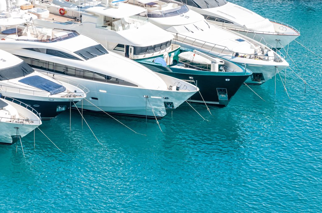 High-Pressure vs. Low-Pressure Marine Washdown Hoses